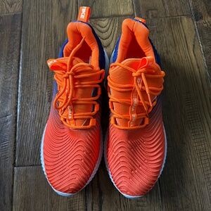 NWOT VITIKE Athletic Women’s Shoes Size 39